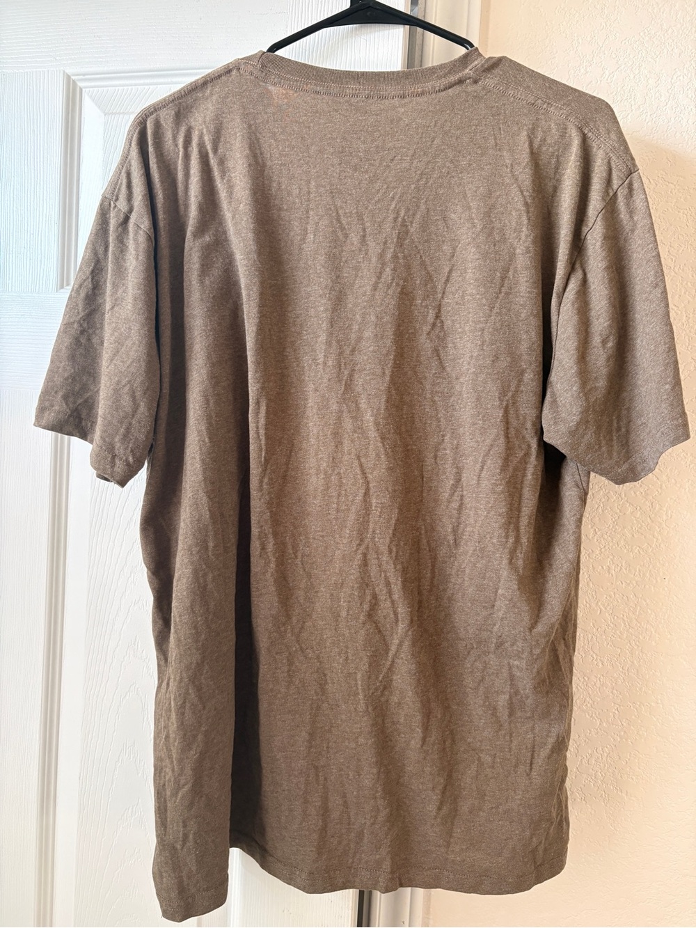 Realtree Brown Graphic Short Sleeve Tee with Black Dog Print - Picture 4 of 4